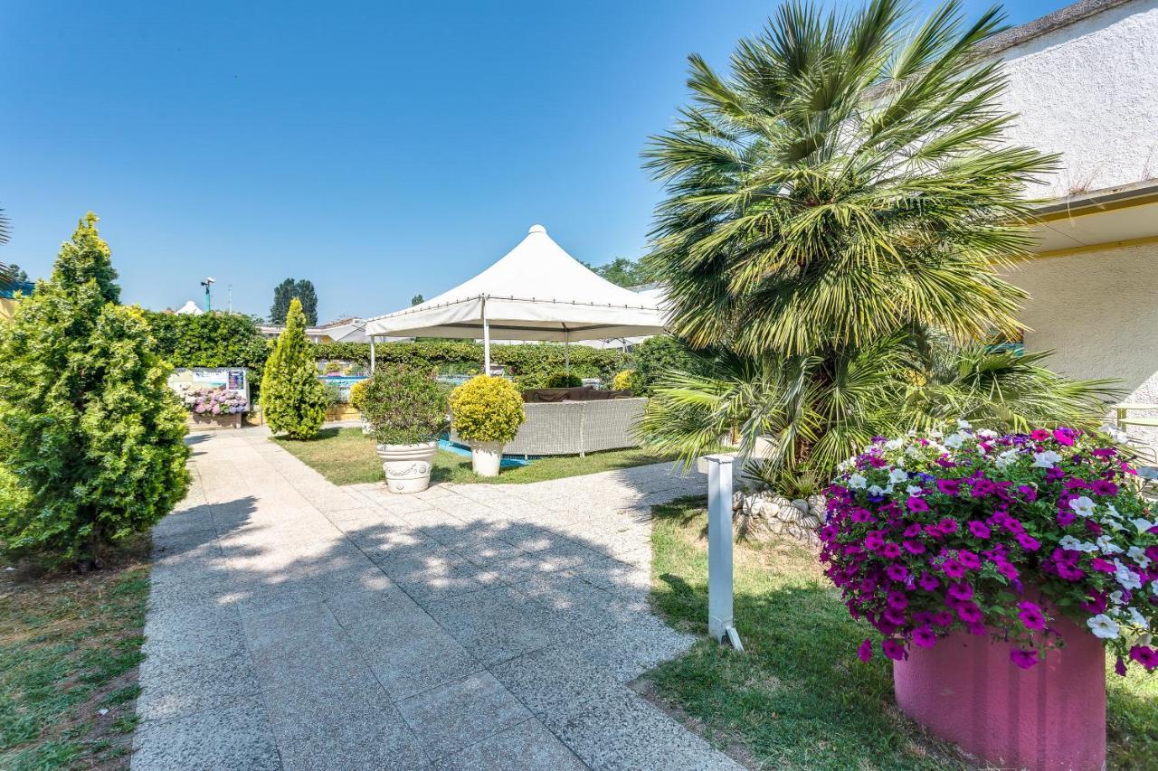 Aparthotel Blu Marlin Natural Lido Adriano