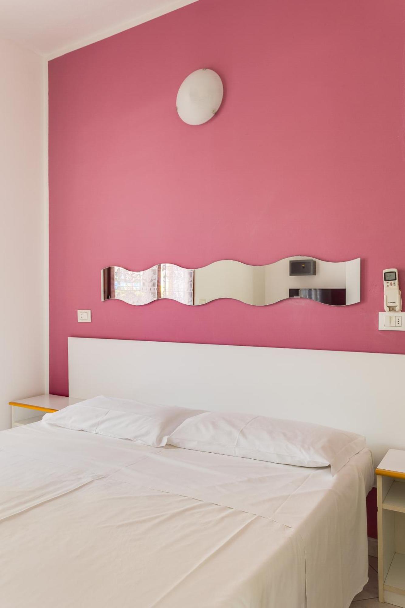 Aparthotel Blu Marlin A Schiera 2*